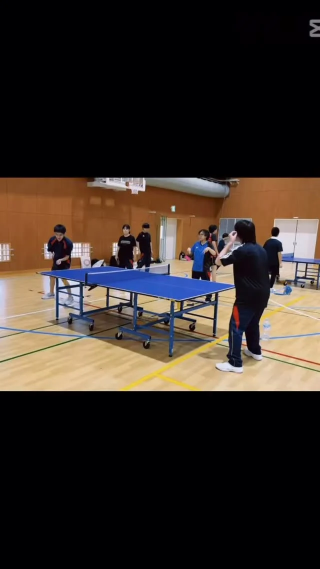 🏓群馬エリア合同 卓球大会🏓
【群馬エリア合同 卓球大会を開催しました！】
日頃の練習の成果を発揮する場として、多くの生徒が参加しました🔥
真剣なラリーの応酬に、会場は大きな拍手と歓声！

勝って喜ぶ姿もあれば、悔しさをにじませる姿も…。
それぞれが一生懸命に挑戦する姿に、多くの感動がありました✨

試合を通してスポーツの楽しさや仲間とのつながりを再確認。
次の大会や学校生活への励みにしていきましょう💪

#卓球大会 #群馬エリア #全力プレー #青春の一ページ #高校生活 #群馬 #わせがく #前橋 #通信制高校 #通信制 #ぐんま #部活 #前橋市 #高校生 #転編入 #太田 #桐生 #大渡体育館 #体育館 #卓球 #部活動 #あおはる #転入生 #ローカル大会 #駅近 #新前橋 #新前橋駅