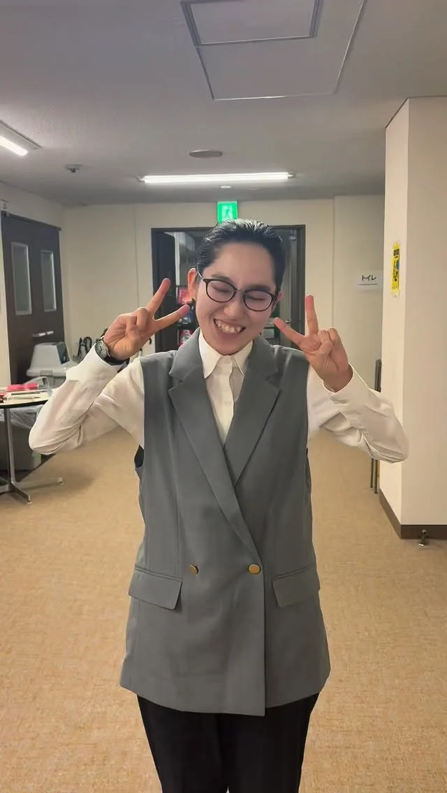 🌸先生紹介🌸

今年度から早稲田キャンパスに赴任された、
国語科の亀岡先生📚✨

今年から新しく加わった先生です！

これから授業や学校生活の中で、
たくさん関わる機会があると思います☺️

見かけたらぜひ、
気軽に話しかけてみてください🌿

#わせがくPURE高等学校
#わせがくPURE高校
#早稲田キャンパス
#通信制高校
#国語