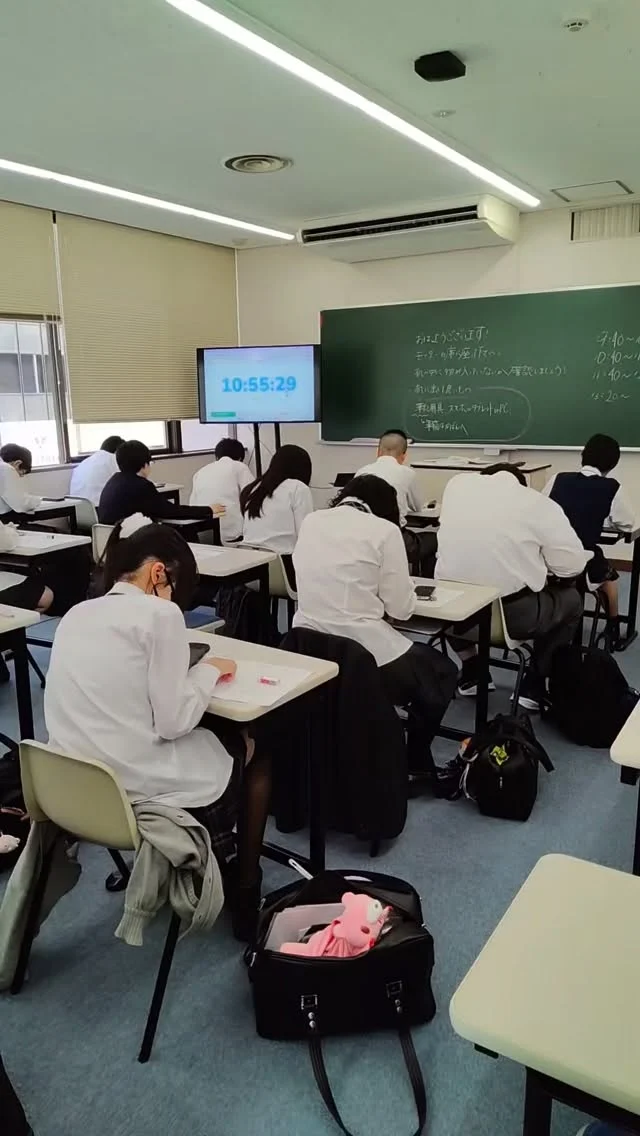 今日は「到達度テスト」を実施しました✏️

「今の自分がどこまで理解できているのか」を知る大切な時間。
得意なところも、これから伸ばしたいところも、全部“今の自分”です☺️

テストというと緊張する人も多いですが、
終わったあとに「意外とできた！」「思ったより難しかった〜！」と話す姿もあり、それぞれがしっかり向き合っている様子が印象的でした。

結果だけではなく、
“準備をしたこと”や“最後まで受け切ったこと”も大切な力。
みんなお疲れさまでした🌸

#わせがくPURE高校 #通信制高校 #わせがく #到達度テスト #高校生活 高校生