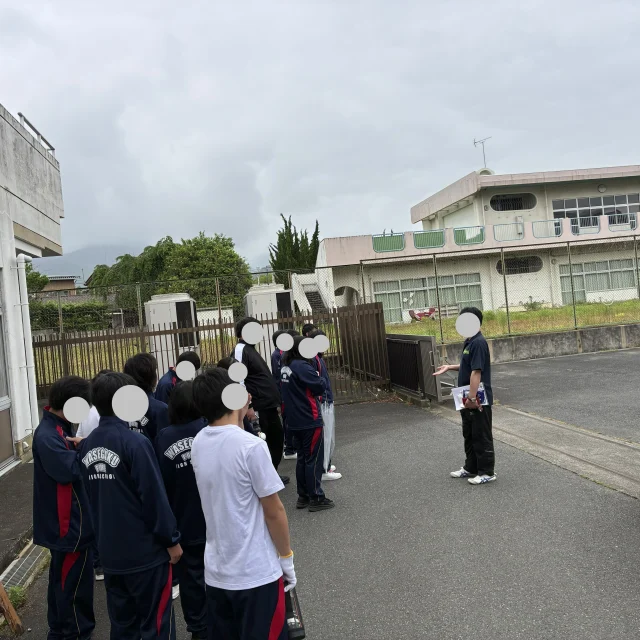 👷🏻‍♀️避難訓練👷🏻

学びの冒険デーの午後に
避難訓練を実施しました。

今回は地震を想定した訓練です。

避難場所となる公民館までの
避難経路の確認を行いました。

＊＊＊
わせがくＰＵＲＥ高等学校 桐生キャンパス
⋆┈┈┈┈┈┈┈┈┈┈┈┈┈┈┈┈┈┈⋆
住所：群馬県桐生市稲荷町４－２０
ＪＲ桐生駅🚃徒歩５分
新入学・転入学・編入学
⋆┈┈┈┈┈┈┈┈┈┈┈┈┈┈┈┈┈┈⋆
🏫学校見学会🏫
６月２７日(土)１０：００〜
７月２５日(土)１０：００〜
８月２９日(土)１０：００～
⋆┈┈┈┈┈┈┈┈┈┈┈┈┈┈┈┈⋆
平日の個別相談も可能です！
お気軽にお問い合わせください。
⋆┈┈┈┈┈┈┈┈┈┈┈┈┈┈┈┈┈┈⋆
わせがくＰＵＲＥのHPまたはお電話にて
ご予約ください🌈
ご参加お待ちしております🦄

#わせがくＰＵＲＥ高等学校 #わせがくＰＵＲＥ高等学校桐生キャンパス #桐生市 #新入生 #編入学 #不登校支援